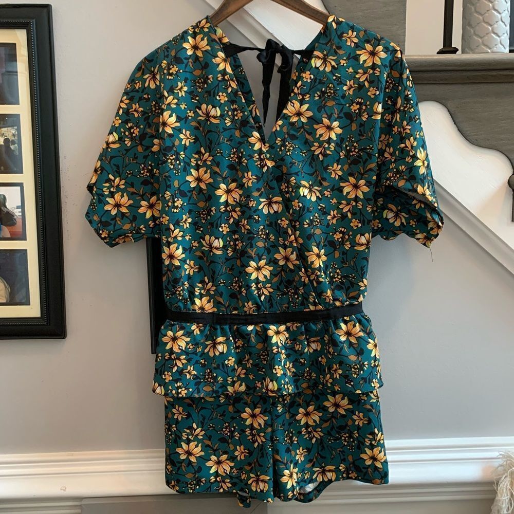 Lenny B. Paris Peplum Floral Romper sz 1 or S
